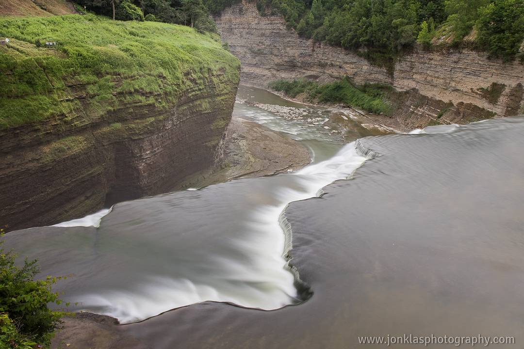 JonKlas's tweet photo. @CanonUSAimaging The brink of the Middle falls in Letchworth State Park in NY! #canon7dii #canon17-55mm #CanonFavPic https://t.co/Akt62o6aIl