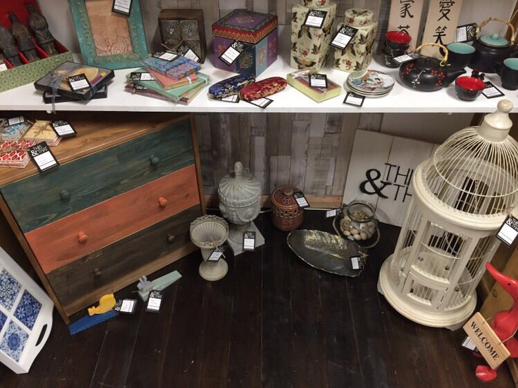 ThisandThatGB's tweet photo. What do you think? #AThomeware #interiordesign #gift if you like it, you can order and click; or pop to @emporiumTA21 to pick your fav https://t.co/bTWm2a8l4v