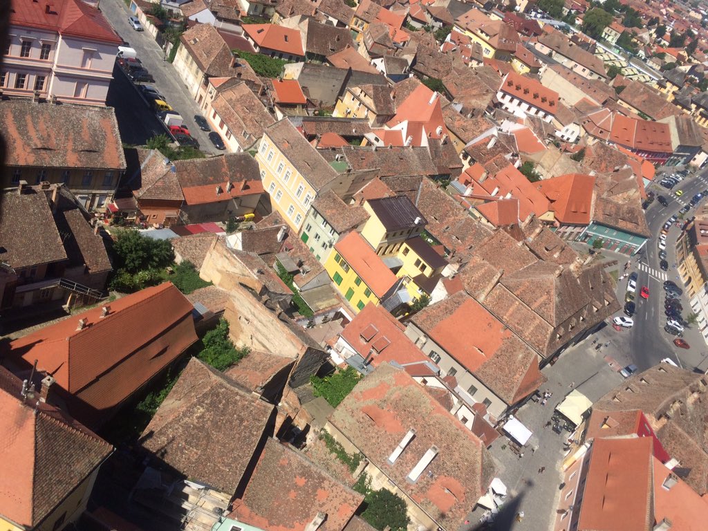 anjajut's tweet photo. There are still charming cities with less tourists - Sibiu #romania https://t.co/qJB1rO4MUa
