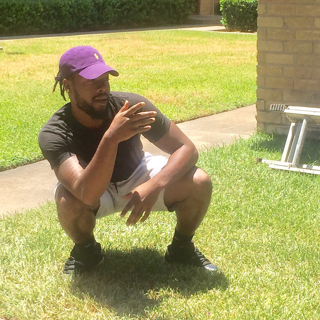 jaywhit936's tweet photo. 💥💥I look like I just made a play💥💥💯💯🍾🍾 #21stB-Day https://t.co/A1X0OxbG2v