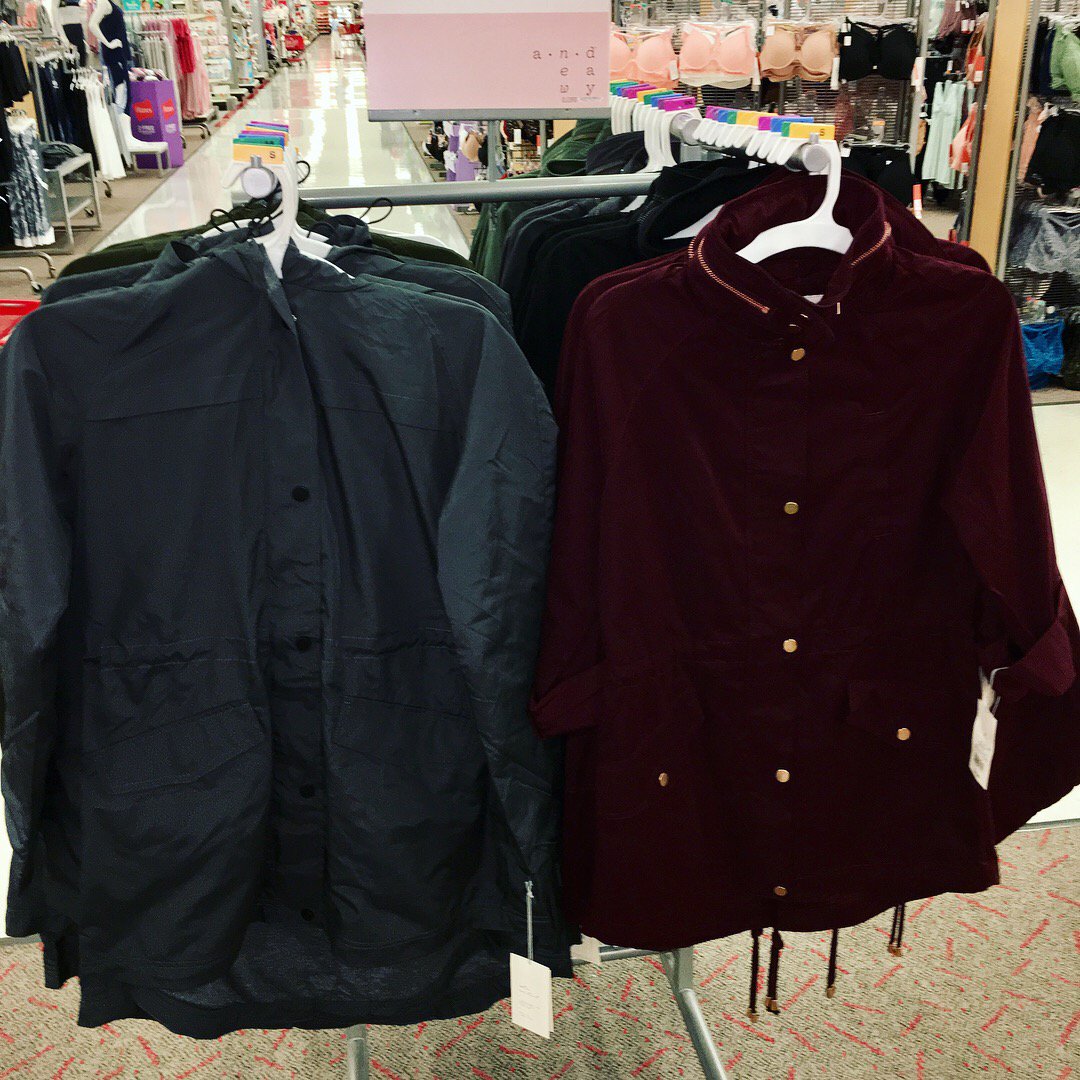 T2346vml's tweet photo. We received our first pieces of A New Day - just in time for fall! Mixing the old with the new🍂🍃 @KColeman32 @OswaldDebbie @k_richadson https://t.co/IefzLk0IID