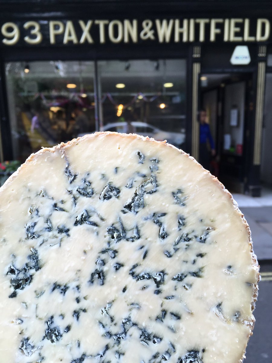 paxtonscheese's tweet photo. Stilton is not just for Christmas! Blue cheese is delicious on a juicy Burger or tossed into a salad with fresh pear https://t.co/T1Gdq9GkRS https://t.co/MYeWgFvjzd