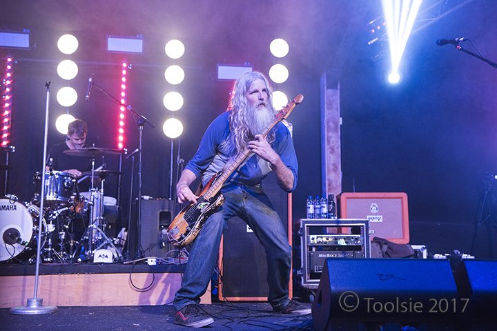 ToolsiePhoto's tweet photo. @reefband rock legends, headlining so many festivals this summer, always put on the best show and were fantastic @Blackthornfest https://t.co/2i8lkTwjKI