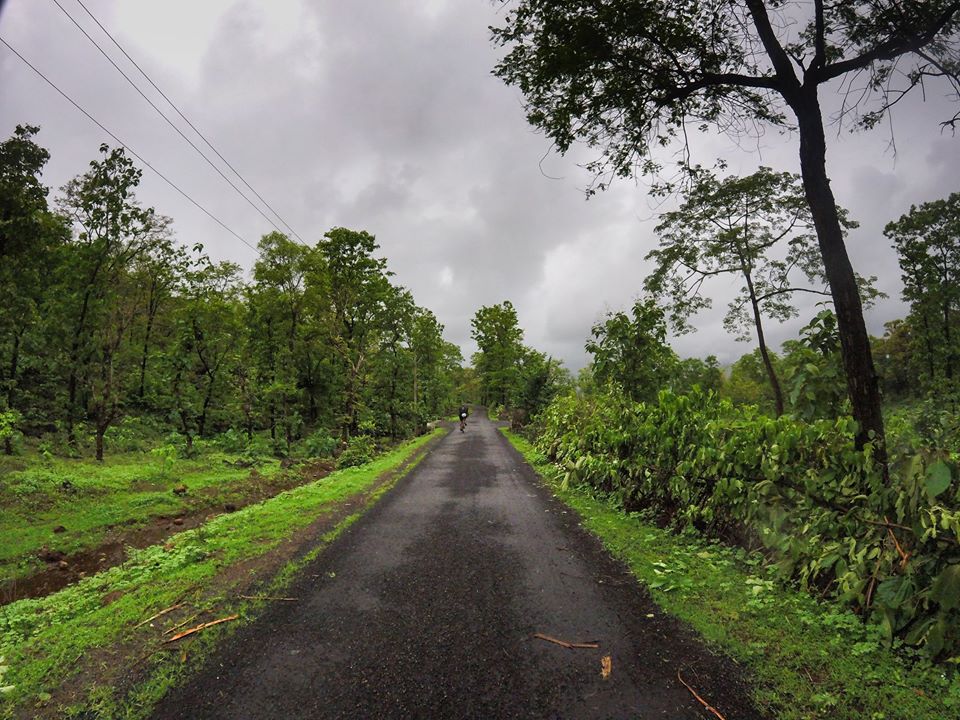 district_india's tweet photo. Still choosing? https://t.co/SRrWaxfwEF #wanderlust #InsiderTravel #orthis https://t.co/0wrg9DXB7D