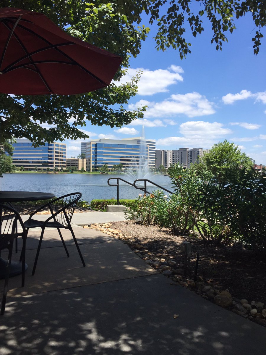 albacowles's tweet photo. The second I get my 15 minute break, I run to the outdoors. #abideoutside https://t.co/RgPYNf268Z