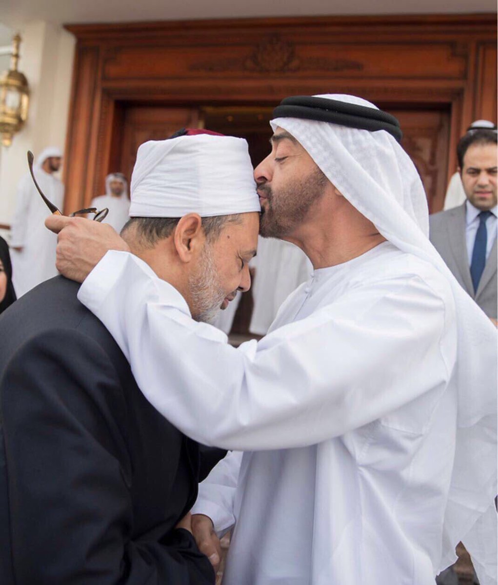KasratRahama's tweet photo. هكذا يتقلب المتقلبون 
أهي المحبه التي جمعت . 
أم الخيانة التي بانت . ! 
شتّان ما بين الثرى والثريا 🇦🇪
عاش بوخالد يموت الخائن #تميم https://t.co/MIwk8af4SH