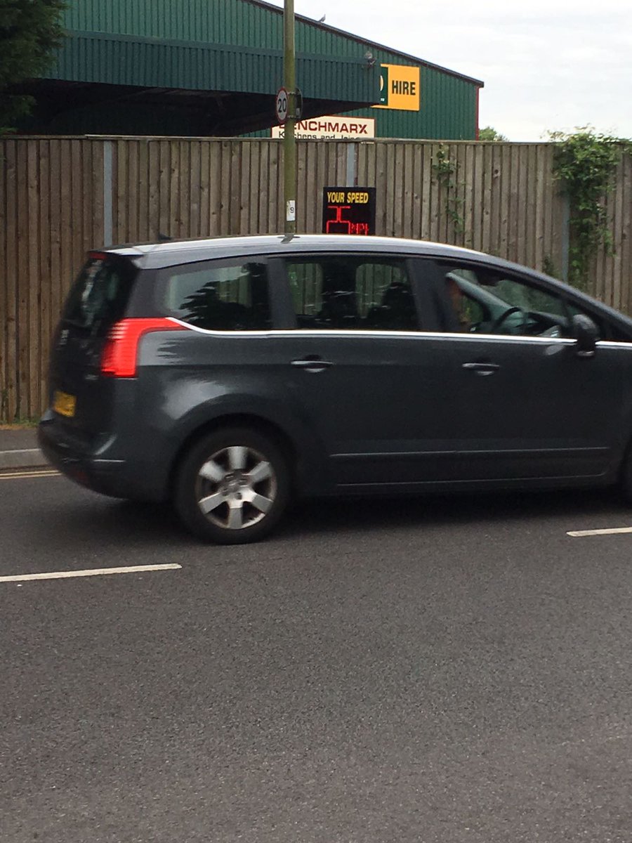 TVP_Oxfordshire's tweet image. Littlemore NHPT performed a speed test on Sandy Lane West with local residents.  60 vehicles found speeding. #LettersInThePost C7023.