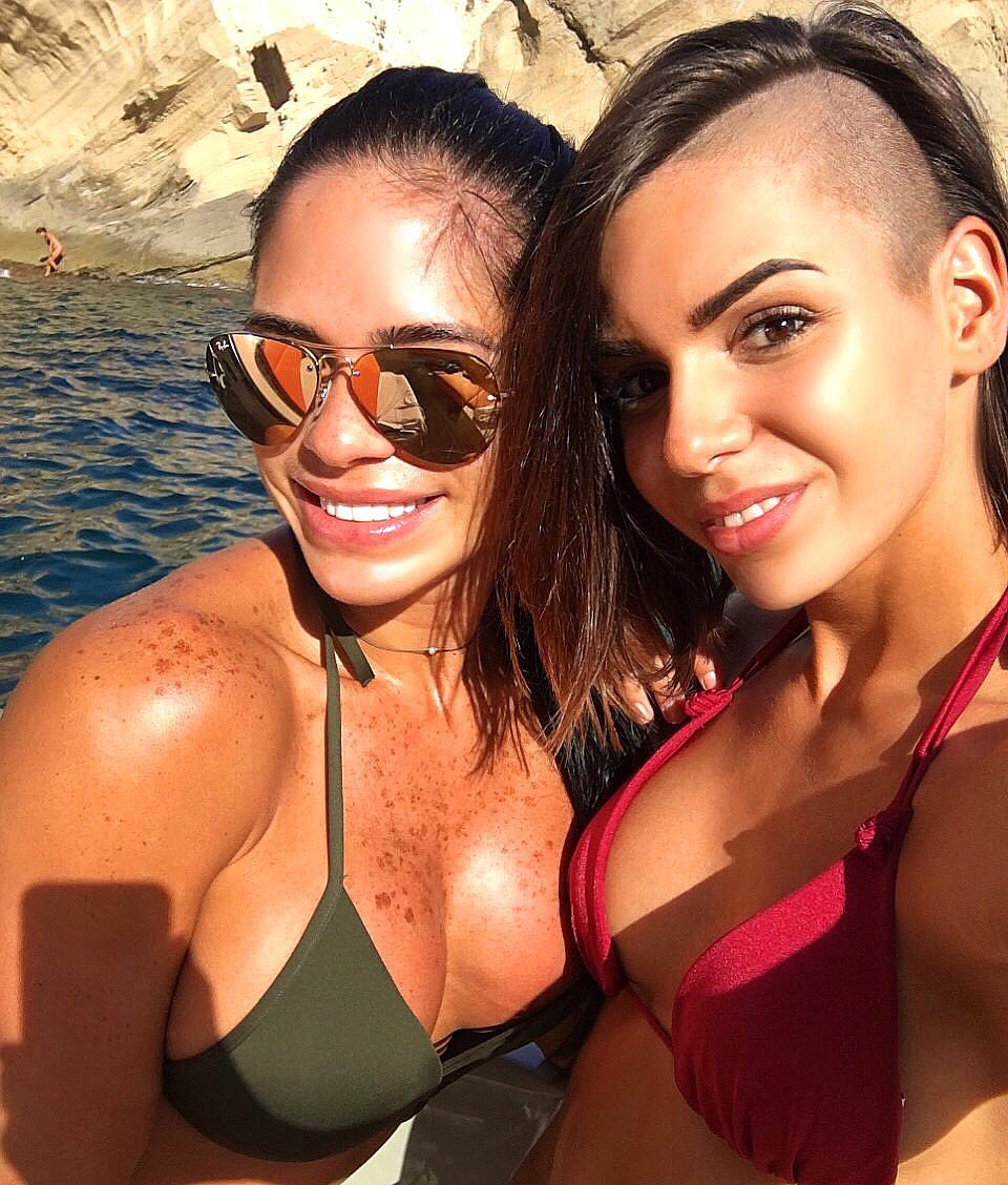 MichellKaylee_'s tweet image. 3 days Ibiza with @Michelle_Lewin &amp;amp; Co.! ❤️ just wow! #fitness #muscles
instagram.com/p/BW70KUjF5VU/