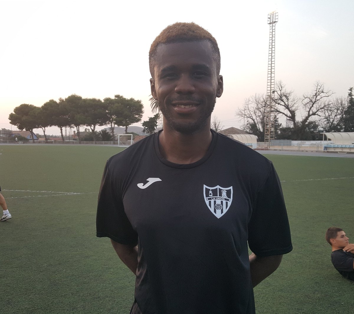 NUEVO FICHAJE.
Le damos la bienvenida al delantero Glodie, ex del Algar a <a href="/launioncf/">@launioncf</a>