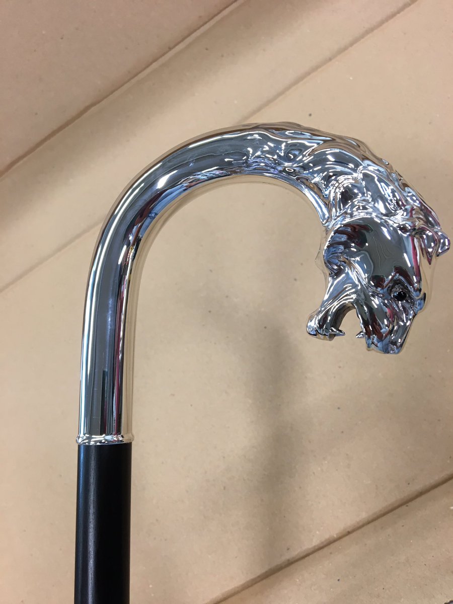 Prachtige stok! Sterling zilveren greep van leeuwenkop met open bek! flaneerstokken.nl #wandelstok #flaneerstok