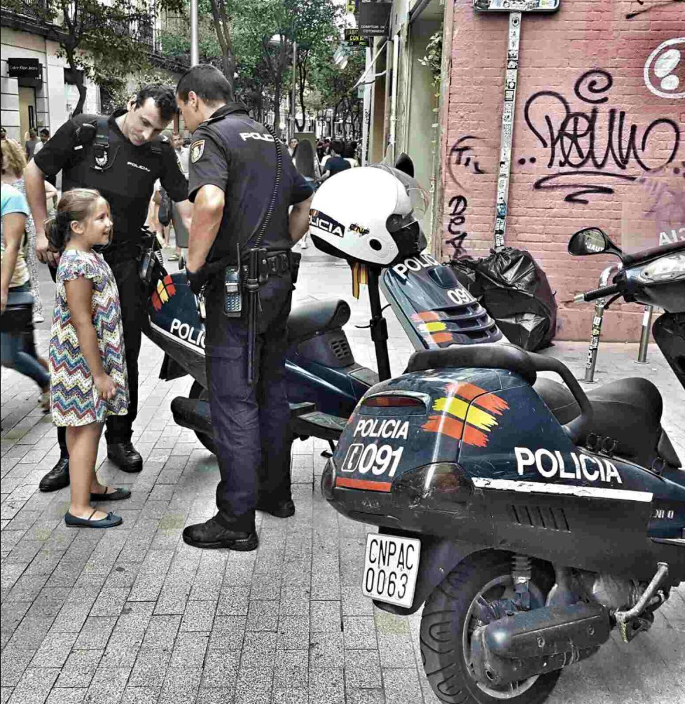 policia tweet picture