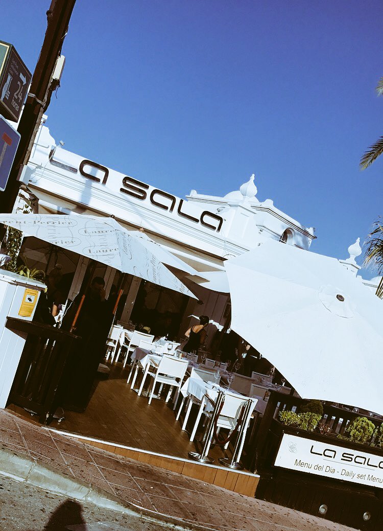 samitayy's tweet photo. La Sala Night π₯πΈ #Marbella #PeurtoBanus https://t.co/9CLKoPab8z