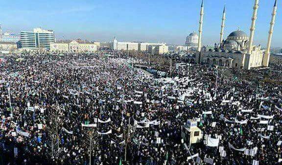 selcukaidin's tweet photo. Pakistan seçilmiş lideri için ayakta, #civepakistan #jivepakistan https://t.co/ATmhozDxPW