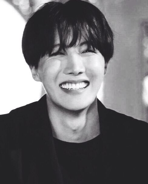 Hoseloko's tweet photo. My Hope 🖤 #ARMYSeIcaDay https://t.co/TuIrjIngLy
