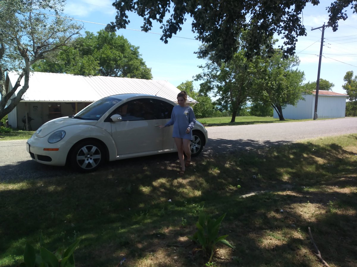 Mistys1010's tweet photo. Look who passed their driving test! Allee did! Congrats! Her first time driving here! Whooo hoo @alleerenee_ https://t.co/WQVIkF0o1V