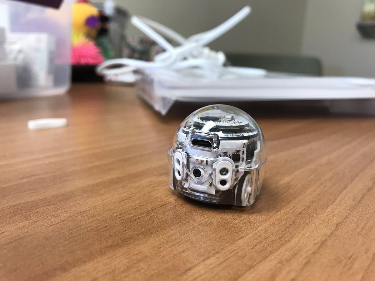 EduLeadingLady's tweet photo. Just got a set of Ozobots for our @LanderElem #Makerspace, can't wait for my staff to try them out! @OZOBOT @Makerspaces_com https://t.co/xRK9pvqdKd