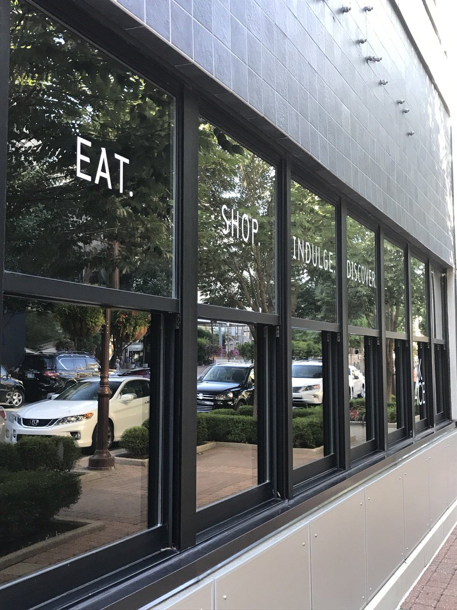 BreakoutKC's tweet photo. 🍷 + 🍽 It's Wine & Dine week; that means you get to eat and drink for a great cause!
https://t.co/4FrcqfyTce
#breakoutkc #communityforkids https://t.co/MFbmfv4Mjh