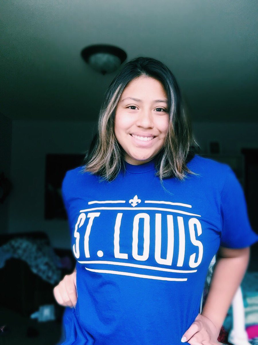 CasiCorona's tweet photo. Rocking my new @IXclothingStl shirt! My new go to summer shirt. #MYIX https://t.co/I2HcDuHcBE