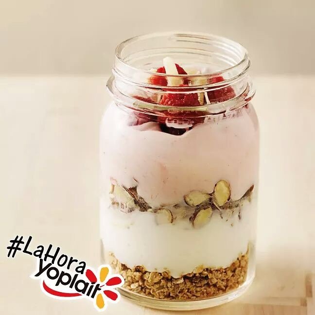 YoplaitRD's tweet photo. Que la tarde te sepa a fresa y a vainilla con cereales. ;)

#YoghurtDeVerdad #YoplaitRD #LaHoraYoplait #Yoghurt #eatclean #yummy https://t.co/B2PHoESeN9