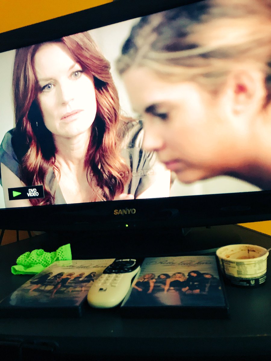 LizsneyPro's tweet photo. I agree with you @Megha_Boss these girls deserve all the ice cream in the world. #PLLThrowback https://t.co/8zjn4QUIbm