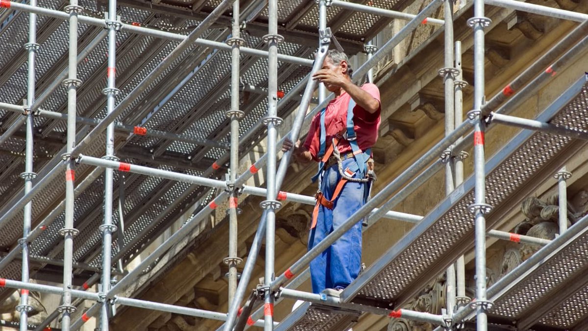 ARCpointOS's tweet image. Untrained and Unsupervised Worker Fell- HSI Magazine bit.ly/2t72kb7arcpoin…