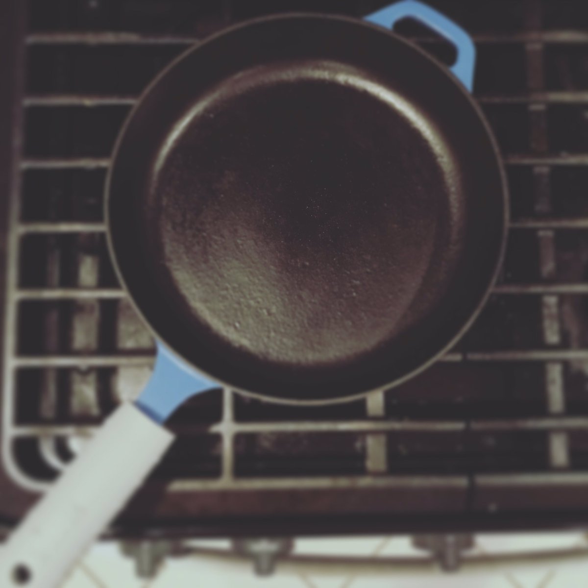 adalexand's tweet photo. Why did it take me this long to fall in love with #castiron? @LodgeCastIron https://t.co/yvtk6MJVlZ