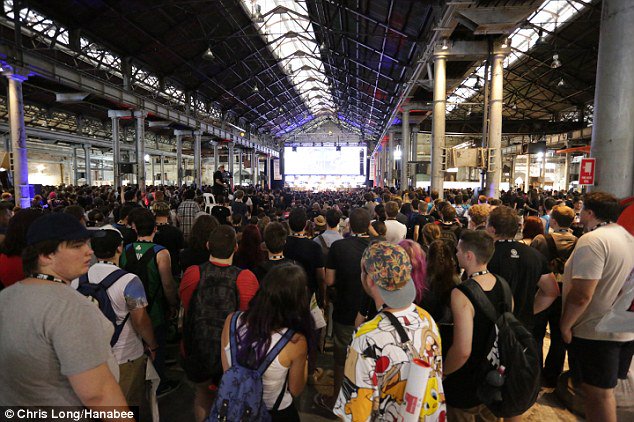 WardysGamingLab's tweet photo. A packed venue for Rooster Teeth's RTX event. #image #506iv https://t.co/HPRlEW1PA7