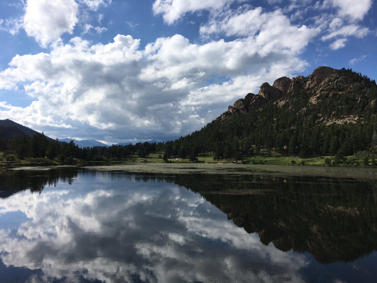 sinkm's tweet photo. About 1 hour from Denver you can see this. Glorious weekend. MoonGuides #whyilovecolorado https://t.co/JmDjrqp6kt