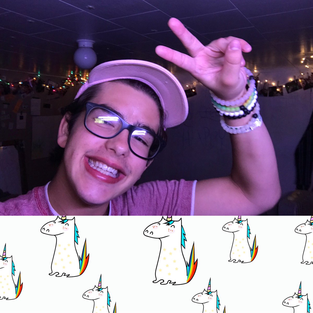 velvetethan's tweet image. "My life's invested in bein' a fuckin' legend" :) BE HAPPY BC ITS TUESDAYYYYYYY 
#TuesdaySelfie