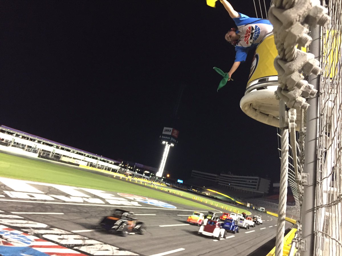 PRNAtTheTrack's tweet photo. #AmericasFlagman @KyleMac76 laying waaaaay out to give the signal to the @USLegendCars racers at #SummerShootout #LetBoRacing https://t.co/9qY0oGuPn0