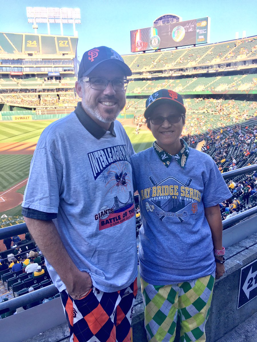 makiwolf's tweet photo. Proudly sporting the #splitcap #atthecoliseum since 1997. #BayBridgeSeries @Athletics @SFGiants https://t.co/hUacdpz1ik