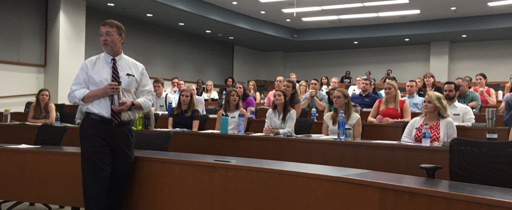 baldheadted's tweet photo. Dean Bill Eley @EmoryMedicine for #EmoryPA #Classof2019 first day #BestDecisionEver https://t.co/Xf1akSA7Zm