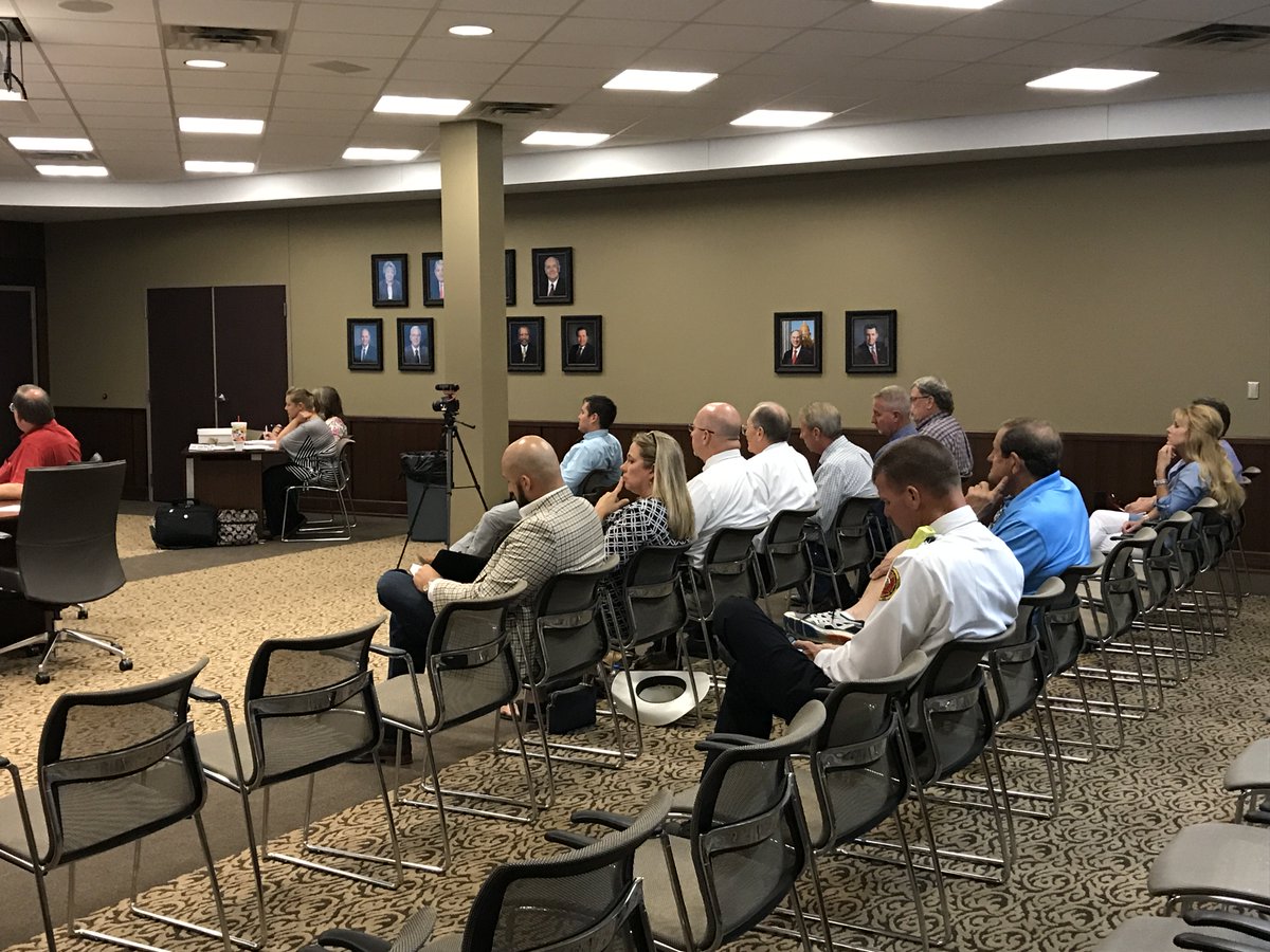 SweetwaterTXedc's tweet photo. Joint meeting at #TSTC with the #SweetwaterCityCommission & #SweetwaterEconomicDevelopment discussing #MDD. #progess #ecodev #qualityoflife https://t.co/Pu0izThTc0