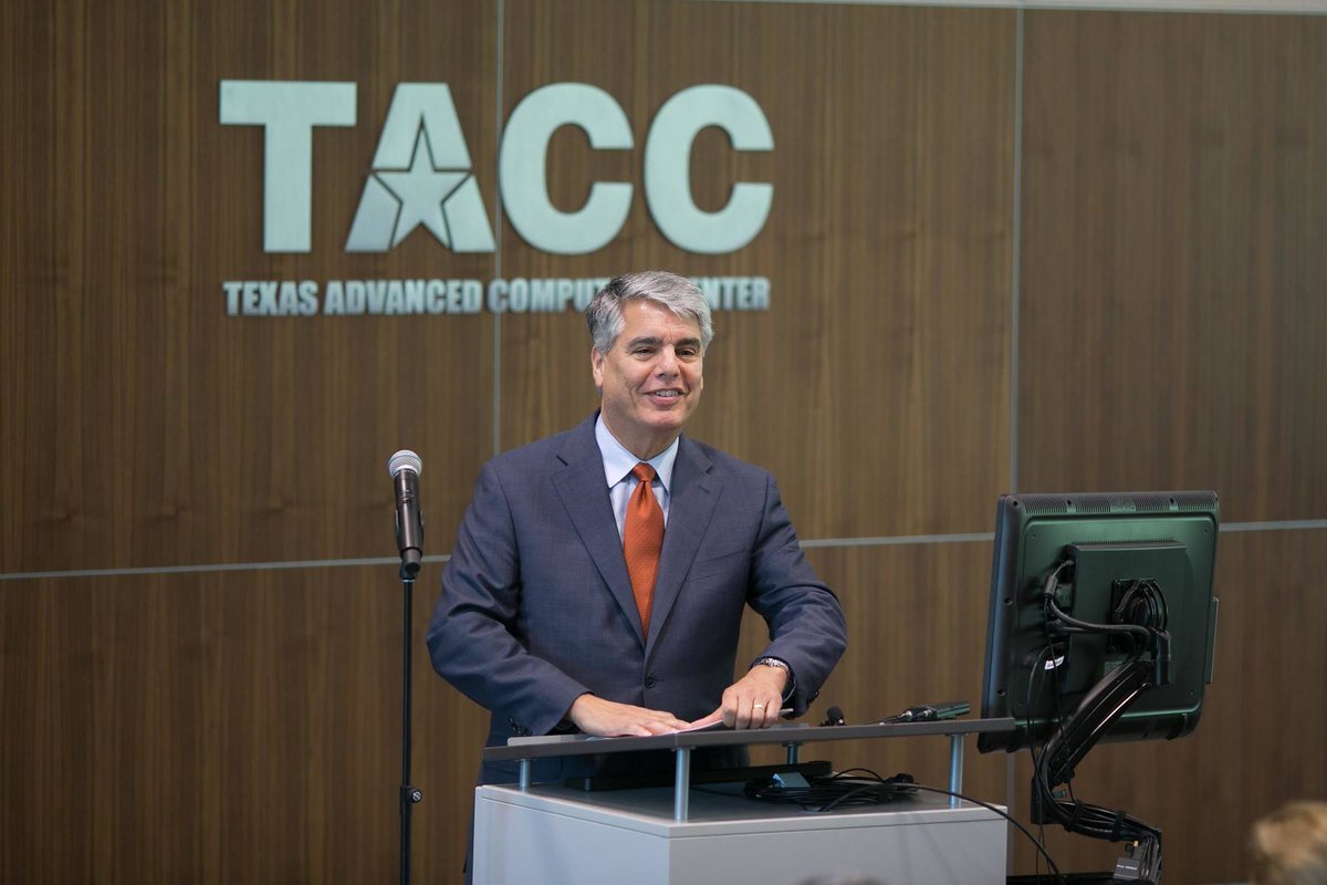 TACC's tweet photo. Proud @UTAustin President @GregFenves could help us dedicate Stampede2, most powerful supercomputer at a US university, last week. https://t.co/6meTUaBH1r