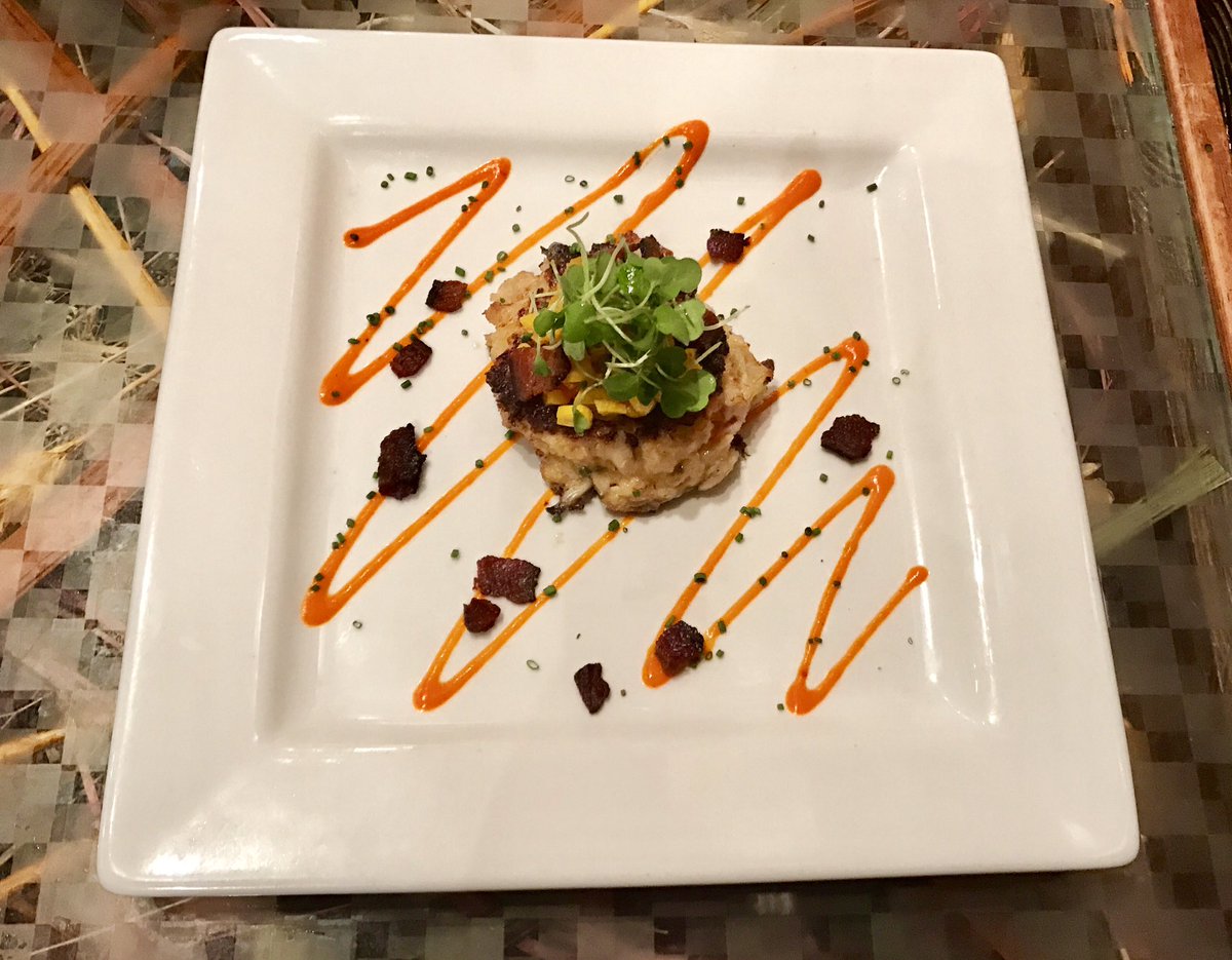 CollectorsMB's tweet image. Best crab cake in Myrtle Beach? We sure think so! Come in and try for yourself! #yum #nomnomnom #foodporn #foodie #collectorscafe #crabcakes