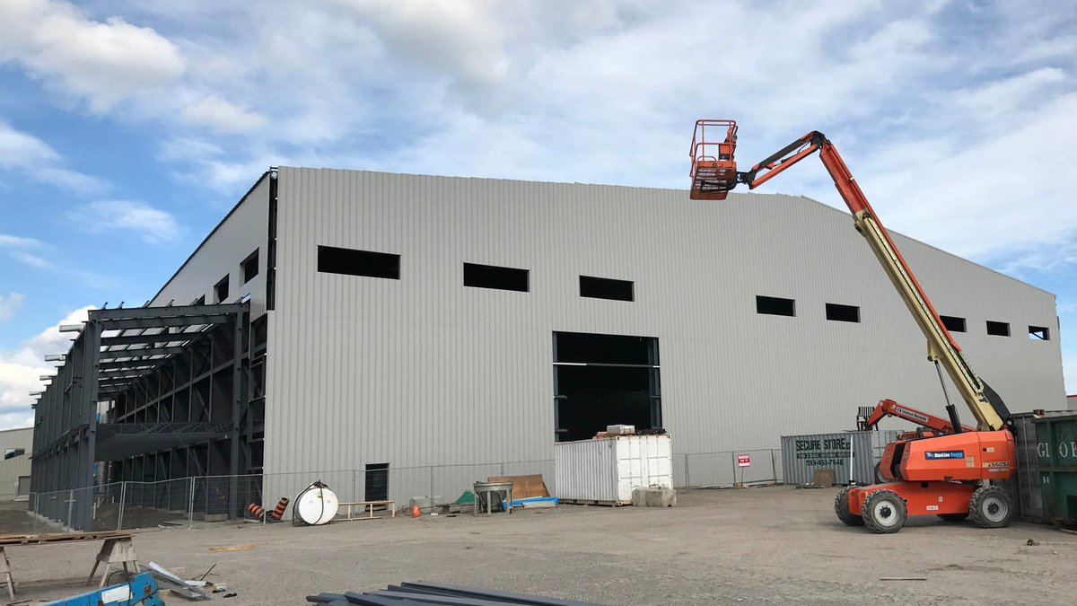 HaymanConstruct's tweet photo. @BMOCentreLondon addition BEFORE (May 12&amp;17/17) and AFTER (Jul 28/17) progress photos
#soccer #indoorsoccer https://t.co/jbjV0wM8TM