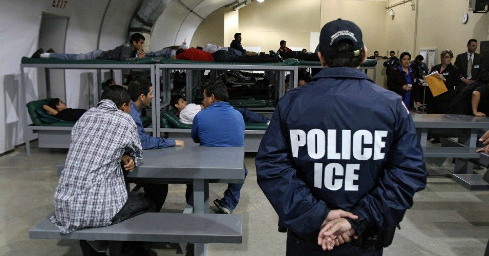 postcards4USA's tweet photo. #P2CA for #HR1006 bill clarifies rights if detained by #ICE #Immigrants #AmericanDreamWeek Info&amp;Addresses: https://t.co/0XCDuJPdE4 https://t.co/fMYLxJ2rWZ