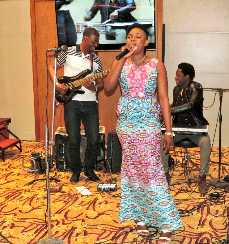 BeninDiplomatie's tweet photo. Clôture année diplomatique 2016-2017 #Benin sur les mélodies de l'artiste #Ramou https://t.co/YWiqmWnyHn