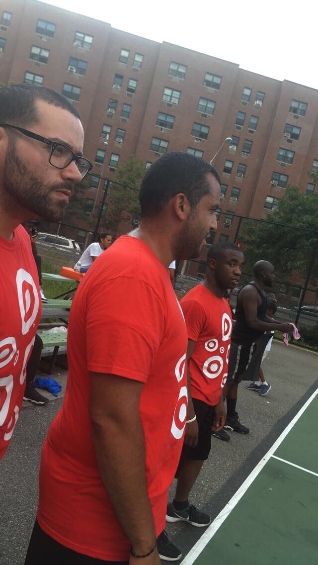 JenGiggs's tweet photo. Such an exciting game! Thank you @LavonSealy for coordinating! Who will win? #NYPD #HarlemTarget https://t.co/PKmuXODbAQ