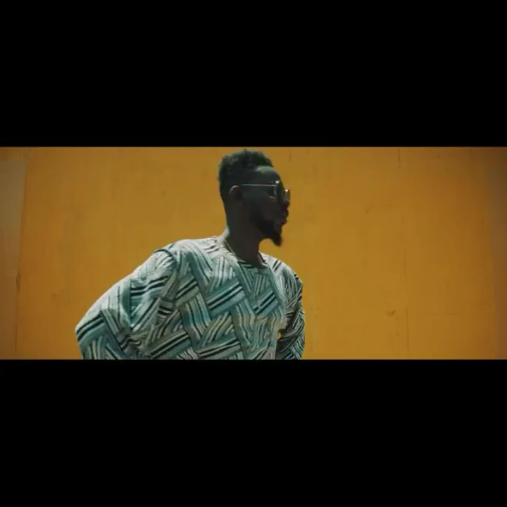 iam_Reedone's tweet photo. That moment when u thinking which way next up to catch up with this babe
#CallOnMeVideo #adekunleGOLD https://t.co/Mc9srv9Dx9