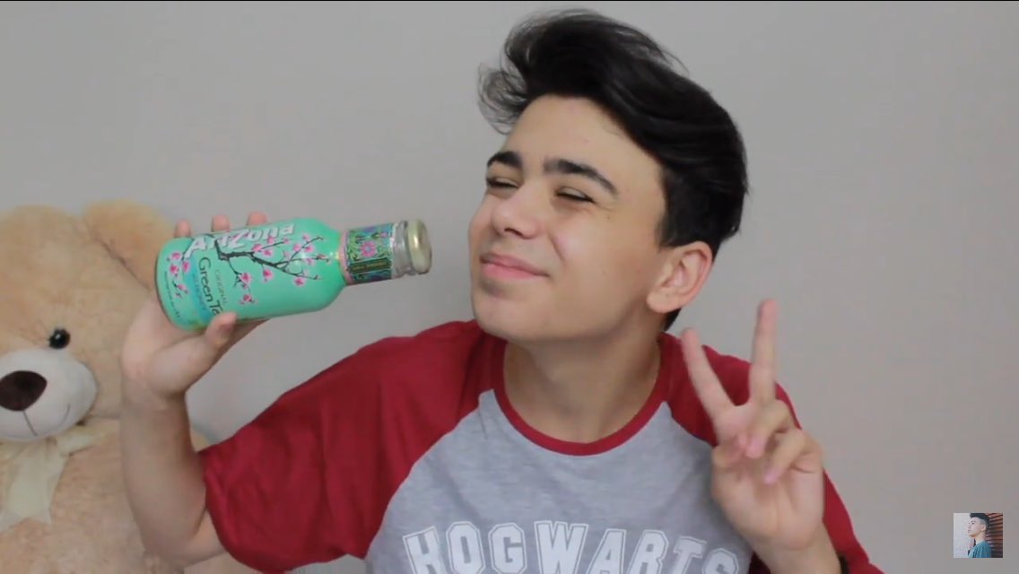 Angel_Puddu's tweet photo. @spnlnv 
Il mio Tumblr 😍❤️🤙
Ma quanto sei bello !!
Mi rendi felice in ogni momento 
😍🎶❤️ https://t.co/4m1hjGQr4h