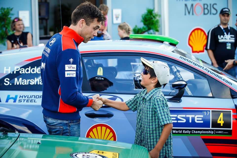 BrendoRally's tweet photo. These two pics from @RallyFinland 2017 is what's it's all about. https://t.co/PSNSD1aTT7