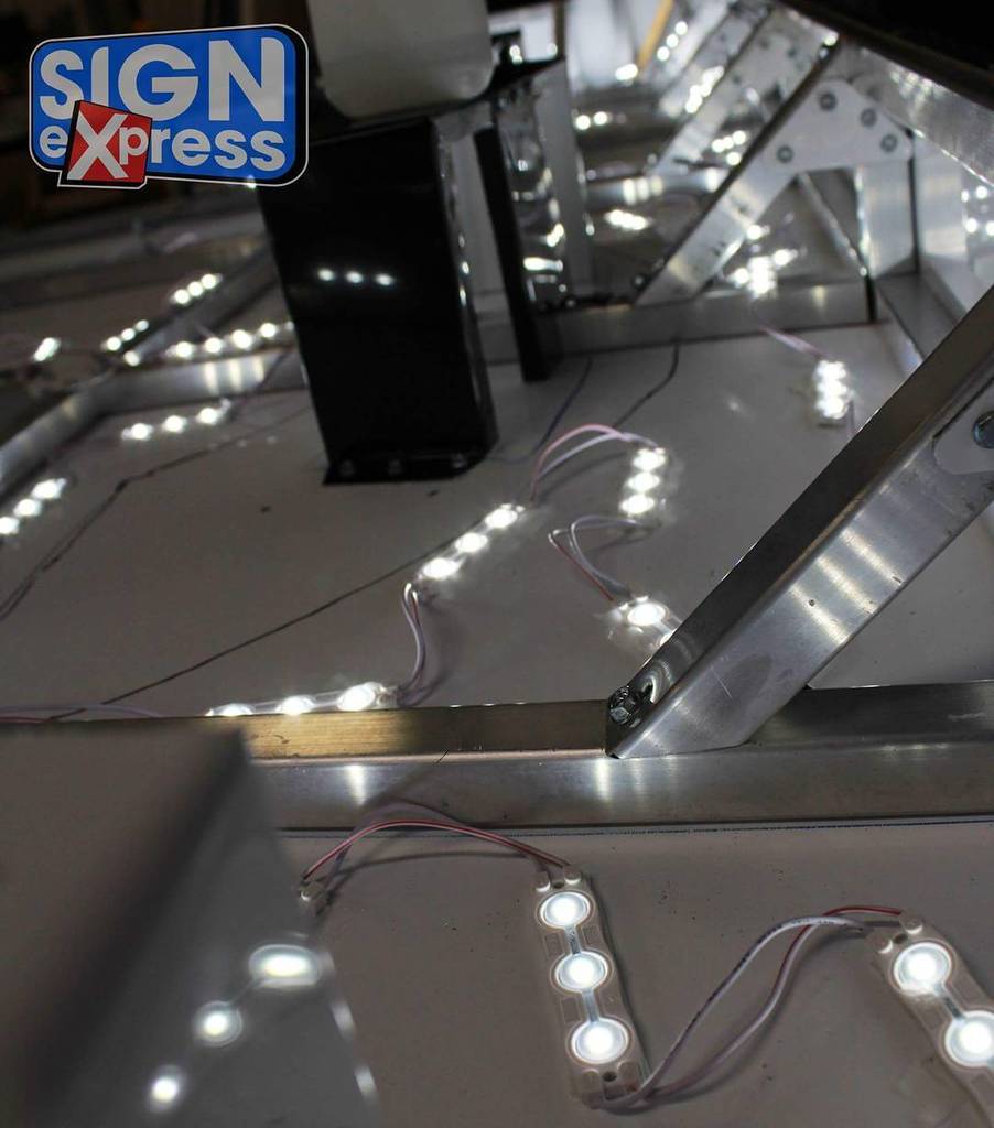 signExpress_'s tweet photo. Ever seen the inside of a lighted sign? #signbuilder #signs #ledsign #led #metalwork #metalworking #lightedsign #iโฆ https://t.co/sF4LSastcF https://t.co/ZXrDTjjjdX