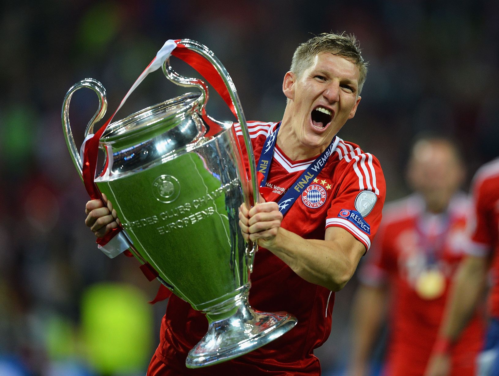 Happy 33rd Birthday to FC Bayern and Die Mannschaft legend Bastian Schweinsteiger! 