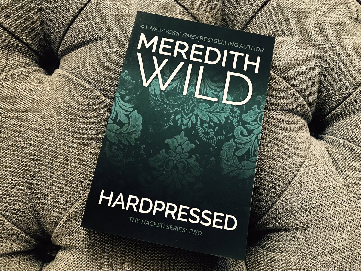 wildmeredith's tweet photo. Retweet for a chance to win a signed copy of Hardpressed! #hackerseries #giveaway https://t.co/2jRESM02OA https://t.co/MJQcWqU96t