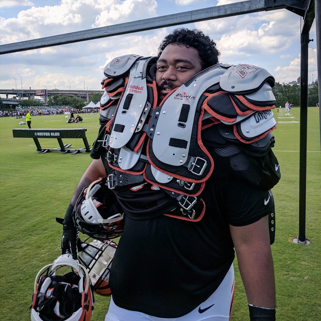 First day of full pads in the books. #RookieLife  #Bengals50 https://t.co/Bky07U7jRU