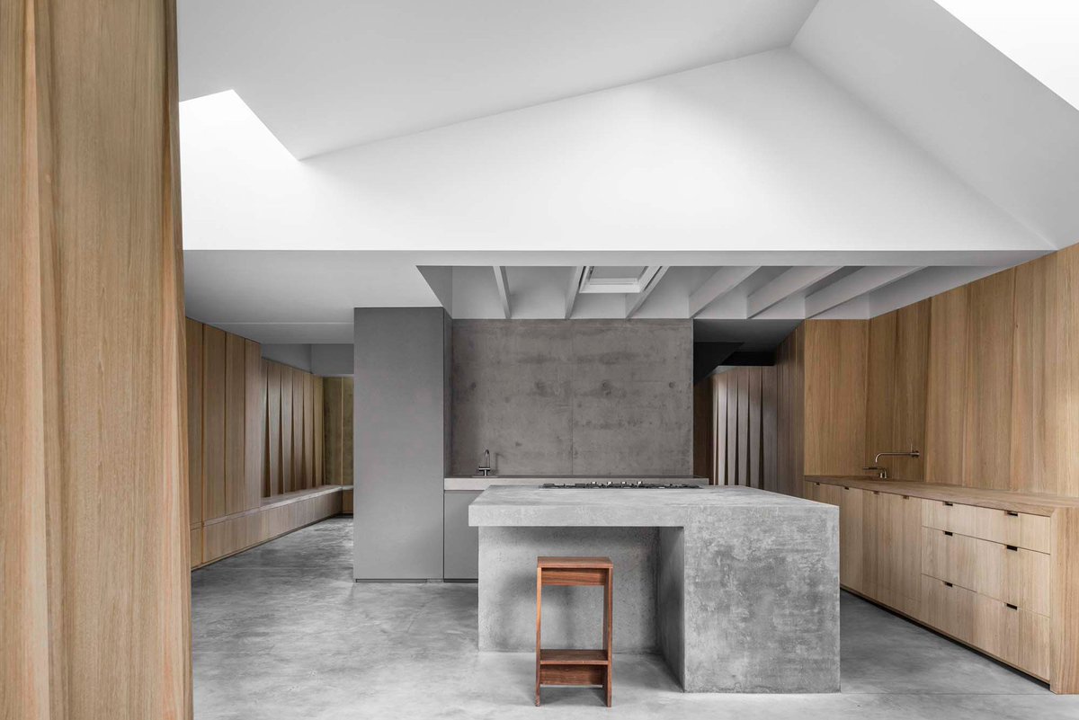 Royal Institute of British Architects (@riba) on Twitter photo McLaren Excell <a href="/McLarenExcell/">McLaren Excell</a> adds pale-brick extension to black-painted Victorian house via @Dezeen bit.ly/2u1CDLj #architecture McLaren Excell <a href="/McLarenExcell/">McLaren Excell</a> adds pale-brick extension to black-painted Victorian house via @Dezeen bit.ly/2u1CDLj #architecture