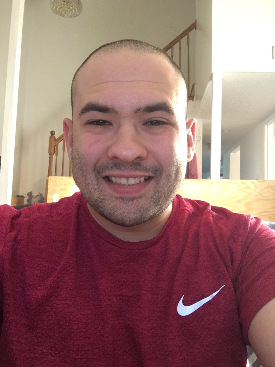 mad85410's tweet photo. #ed554 #selfie #challenge2 https://t.co/Nt51sj5ckv