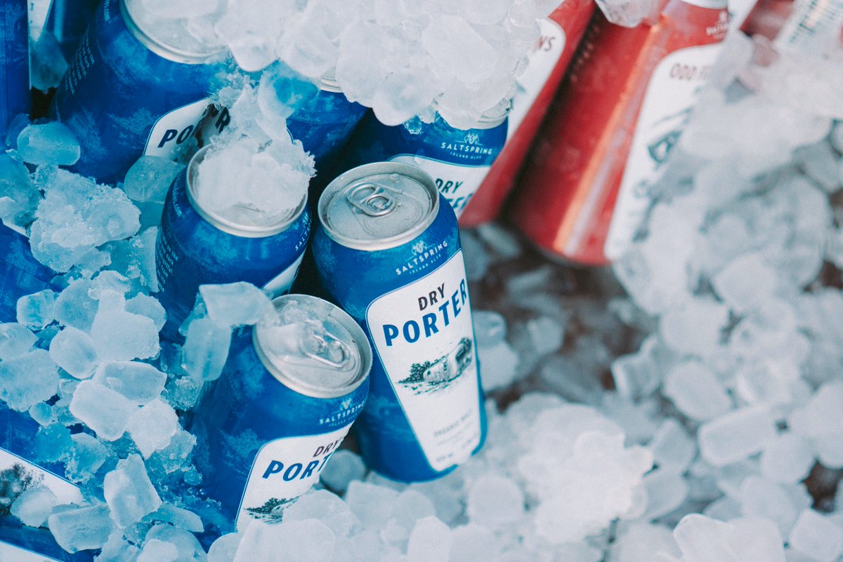 SaltSpringAles's tweet image. Nothing like great cold beer on a hot summer day! 
 #drinkbeerwithnature #coldbeer #summertime #tallcans  #craftbeerbc #dryporter #ipa