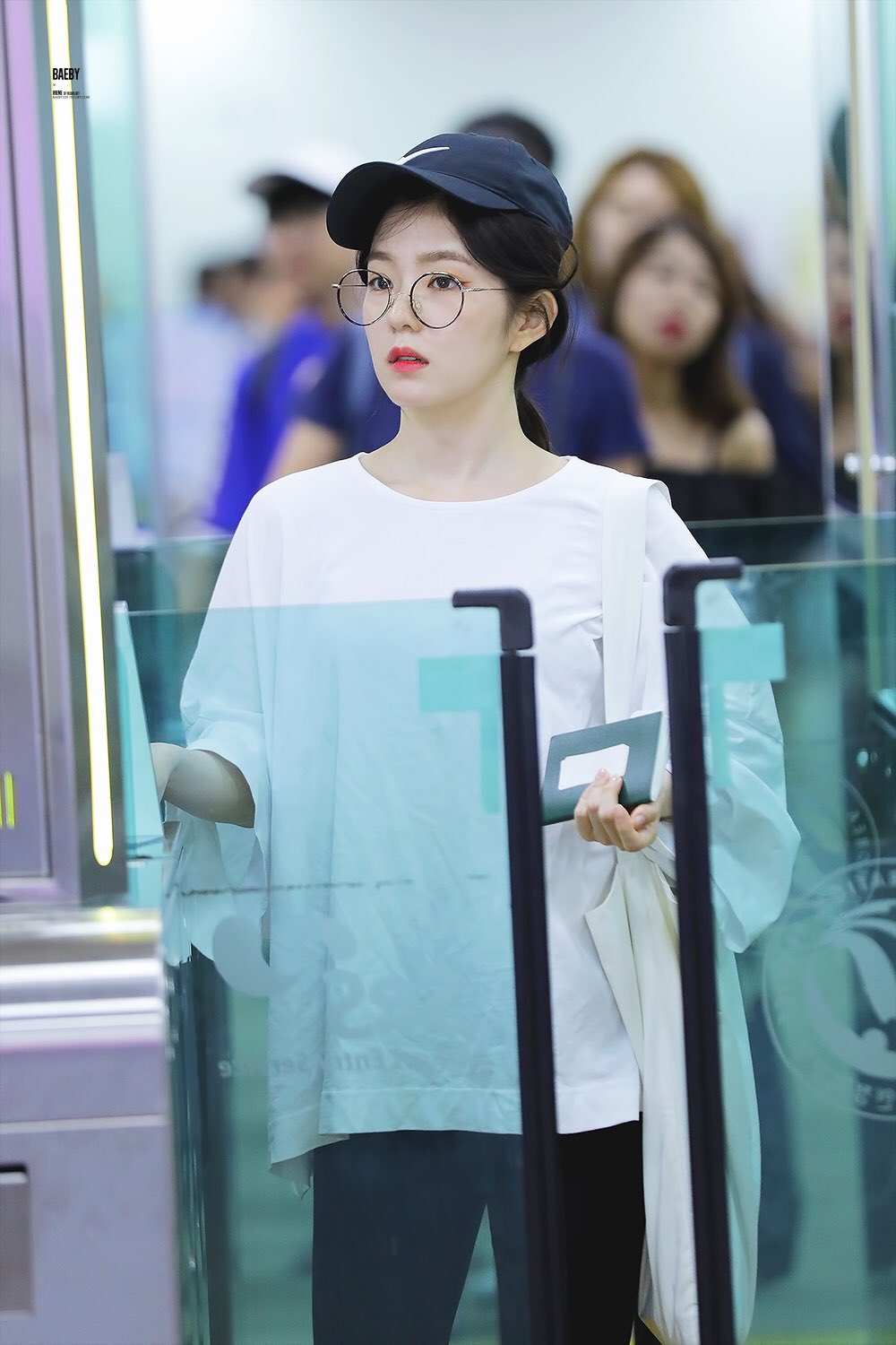 Red Velvet IRENE&SEULGI バンコク限定 キャプ 帽子 kgirls wearing cap on X: 